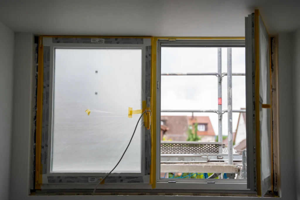 Raamkozijn tijdens een woningrenovatie